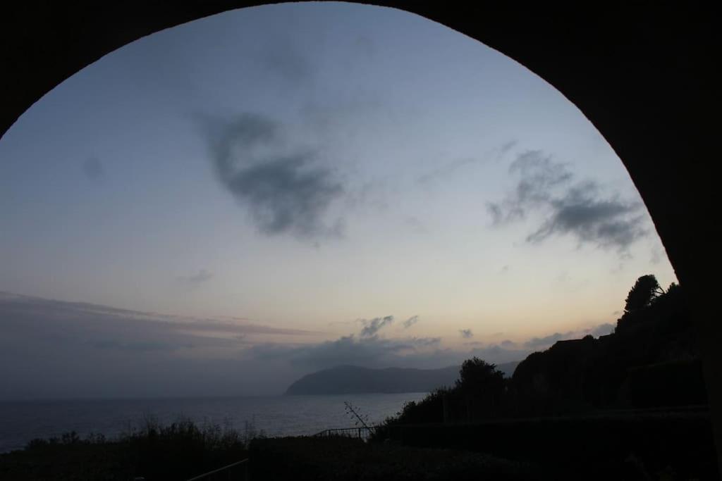 Appartamento Romantico Con Piscina Cervo Exterior photo