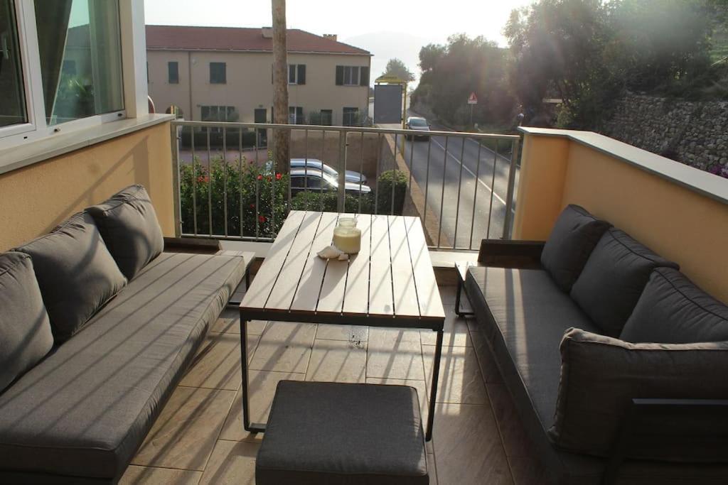 Appartamento Romantico Con Piscina Cervo Exterior photo
